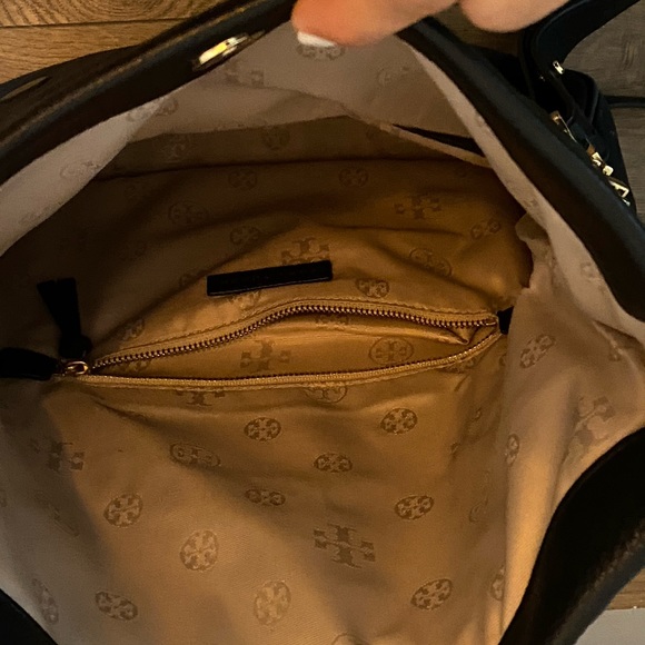Tori Burch convertible crossbody - Picture 3 of 4